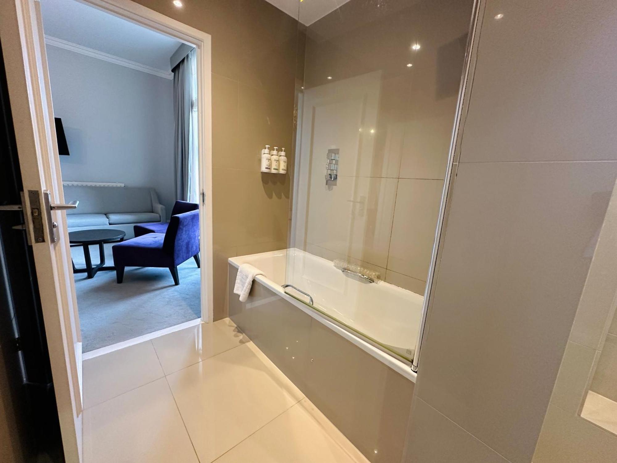 Отель New Bath &